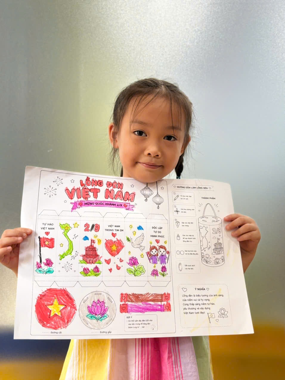 Hoạt động chào mừng 81 năm Quốc khánh Việt Nam tại Smile English 2